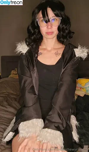 gooeychewycosplay / gooeychewy_cosplay nude photo #0200