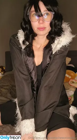 gooeychewycosplay / gooeychewy_cosplay nude photo #0206