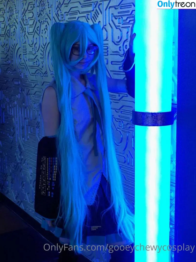 gooeychewycosplay nude photo #0009 (gooeychewy_cosplay)