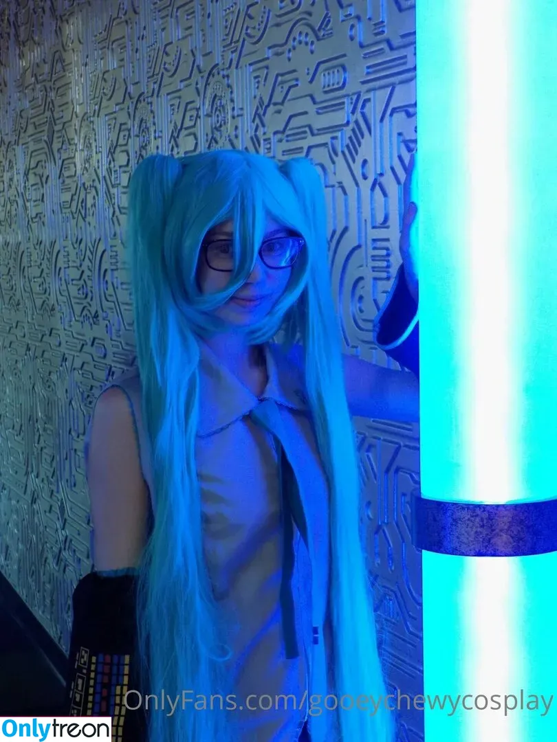 gooeychewycosplay nude photo #0011 (gooeychewy_cosplay)