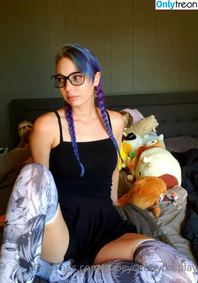 gooeychewycosplay nude photo #0075 (gooeychewy_cosplay)