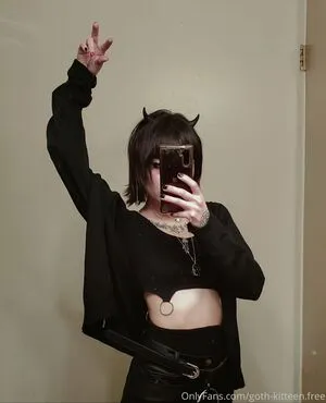 goth-kitteen.free / gothicgirl120 фото голая #0003