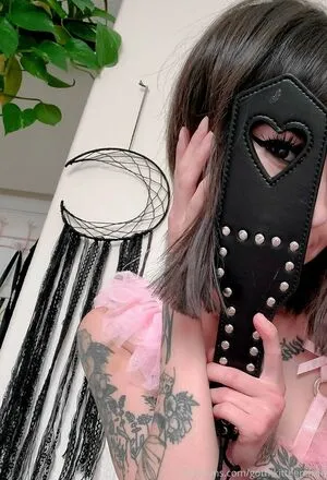 goth-kitteen.free / gothicgirl120 фото голая #0022