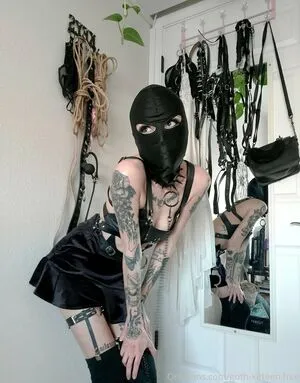 goth-kitteen.free / gothicgirl120 фото голая #0030