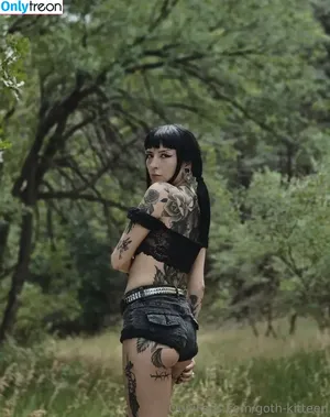 goth-kitteen / gothkitten98 nude photo #0164