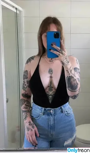 Goth Queen /  / lil__ked / lil_ked nude photo #0070