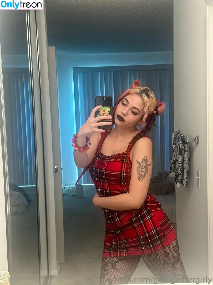 gothgamergirly nude photo #0189 (gothgirlgaming)