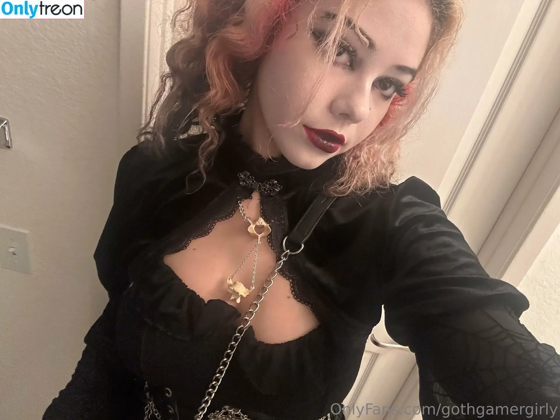 gothgamergirly nude photo #0246 (gothgirlgaming)