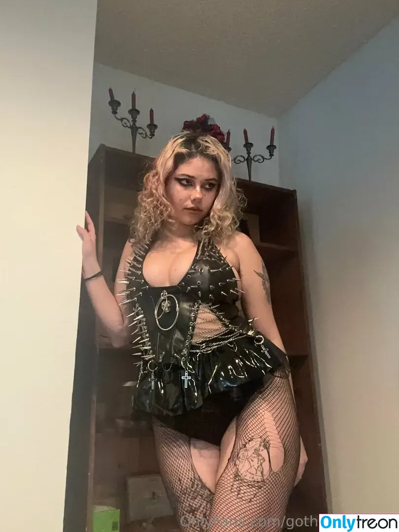 gothgamergirly nude photo #0250 (gothgirlgaming)