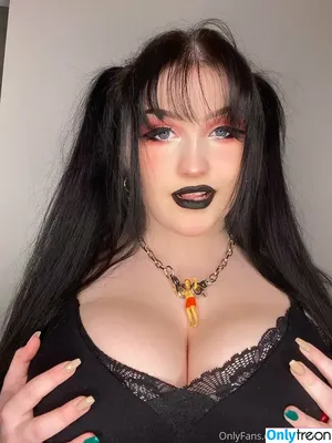 gothgiant / goth__egg nude photo #0042