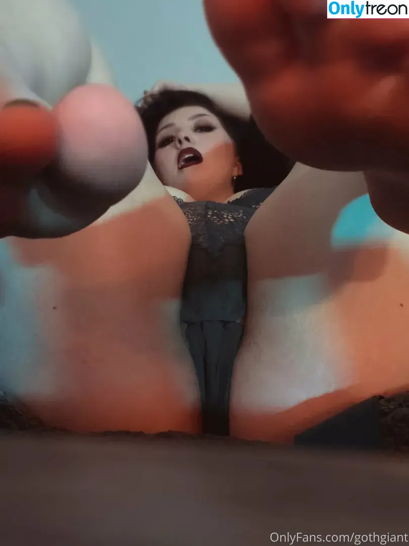gothgiant nude photo #0040 (goth__egg)