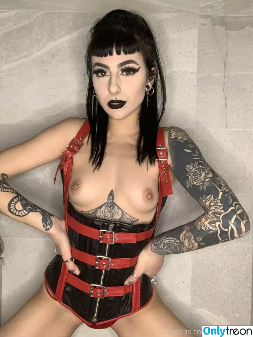 gothhbabyy nude photo #0029 (gothhbaby)