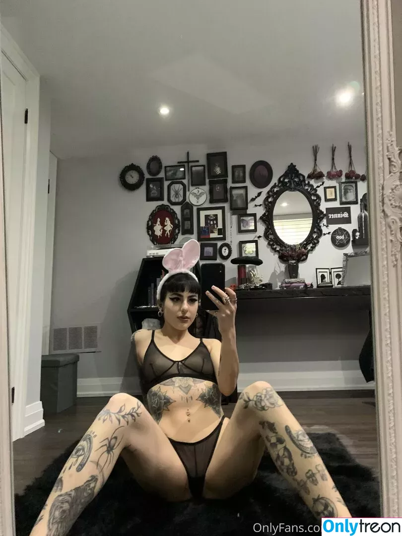 gothhbabyy nude photo #0082 (gothhbaby)