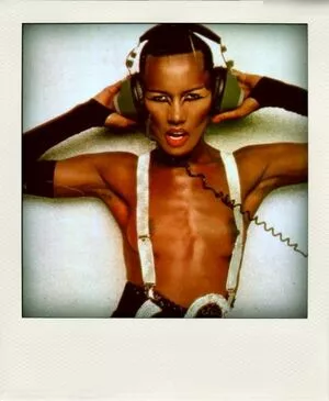 Grace Jones / gracejonesofficial / u140728318 фото голая #0053