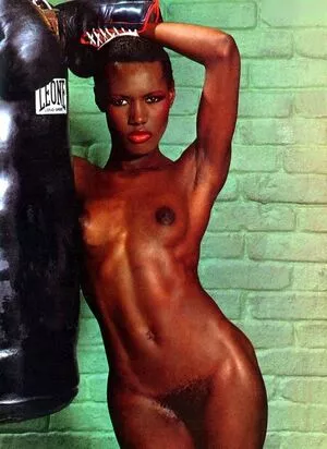 Grace Jones / gracejonesofficial / u140728318 фото голая #0054