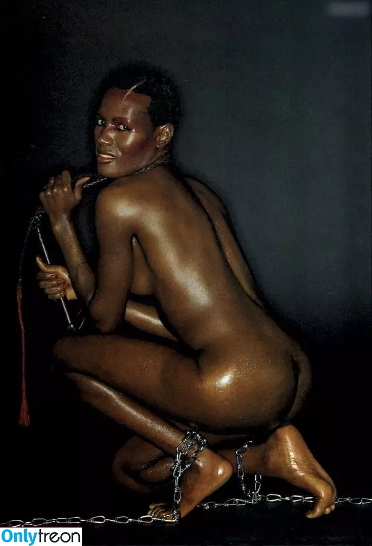 Grace Jones голая photo #0008 (gracejonesofficial / u140728318)