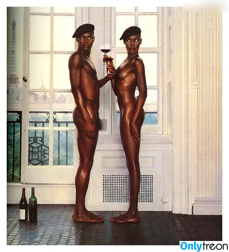 Grace Jones голая photo #0062 (gracejonesofficial / u140728318)