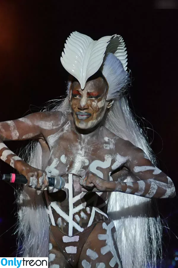 Grace Jones голая photo #0068 (gracejonesofficial / u140728318)