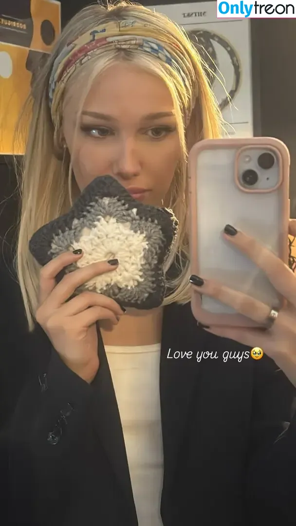 Grace VanderWaal nude photo #0146 (gracevanderwaal)