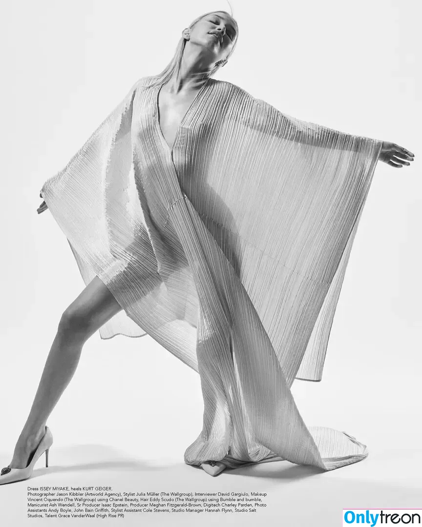 Grace VanderWaal nude photo #0149 (gracevanderwaal)