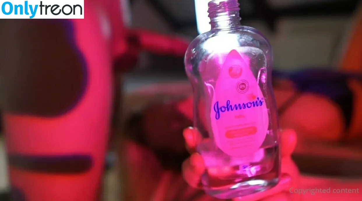 graceemilyofficial nude photo #0065 (graceemily)