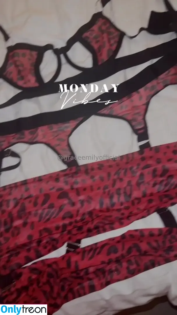 graceemilyofficial голая photo #0489 (graceemily)