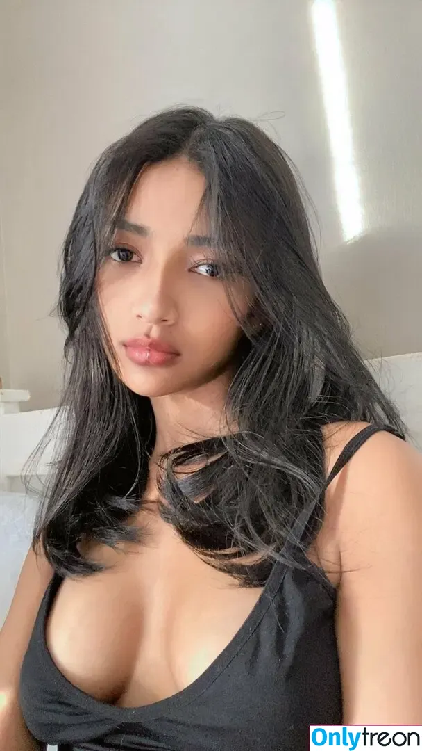 gracie nude photo #0005 (CVNTYCHAN / elegant_grace / gracieabrams)