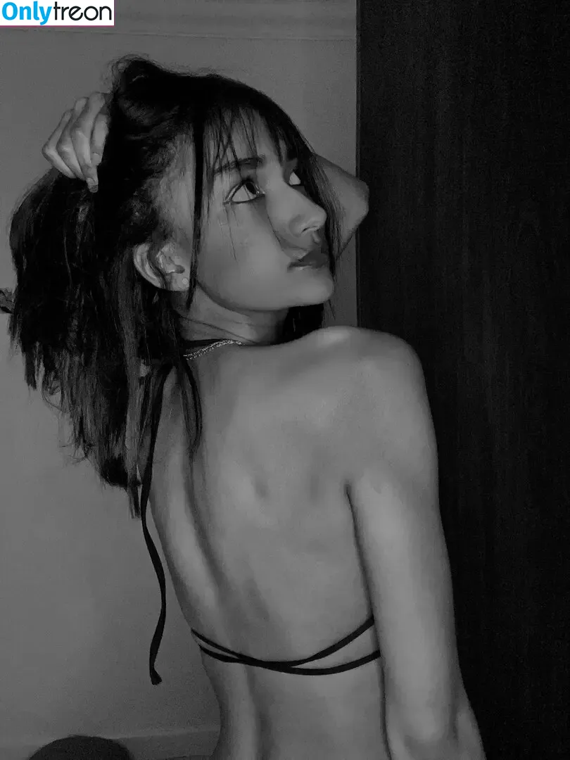 gracie nude photo #0021 (CVNTYCHAN / elegant_grace / gracieabrams)