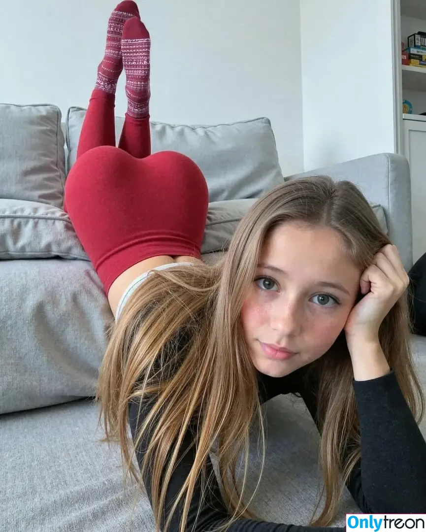 Gracie Higgins nude photo #0014 (gracie06higgins / graciehiggins)