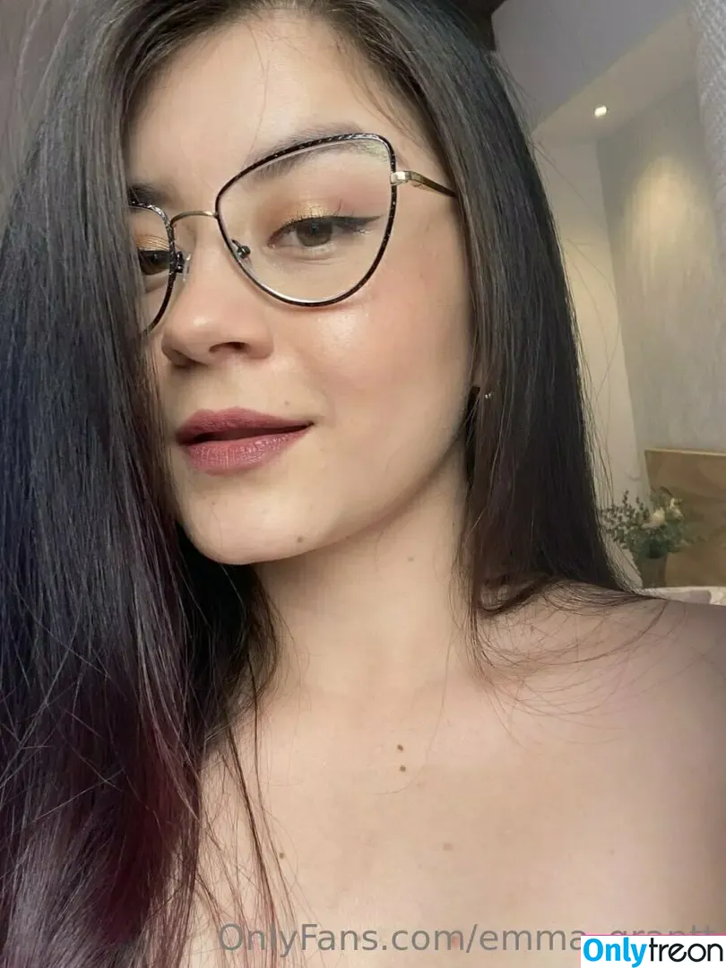 grant.emma nude photo #0011 (emmaigrant)