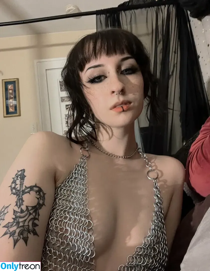 graveghostie nude photo #0016 (eghostie / missghostie99)