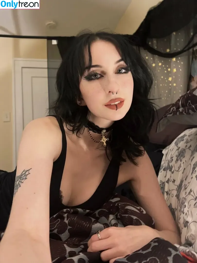 graveghostie nude photo #0021 (eghostie / missghostie99)