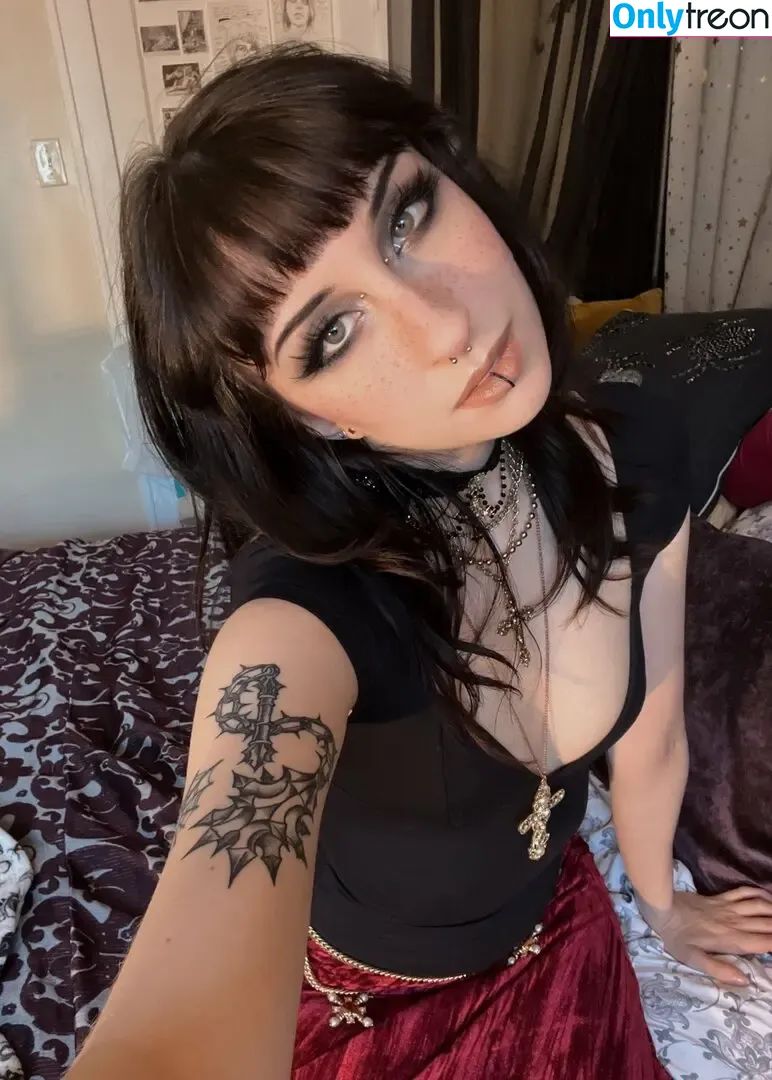 graveghostie nude photo #0028 (eghostie)