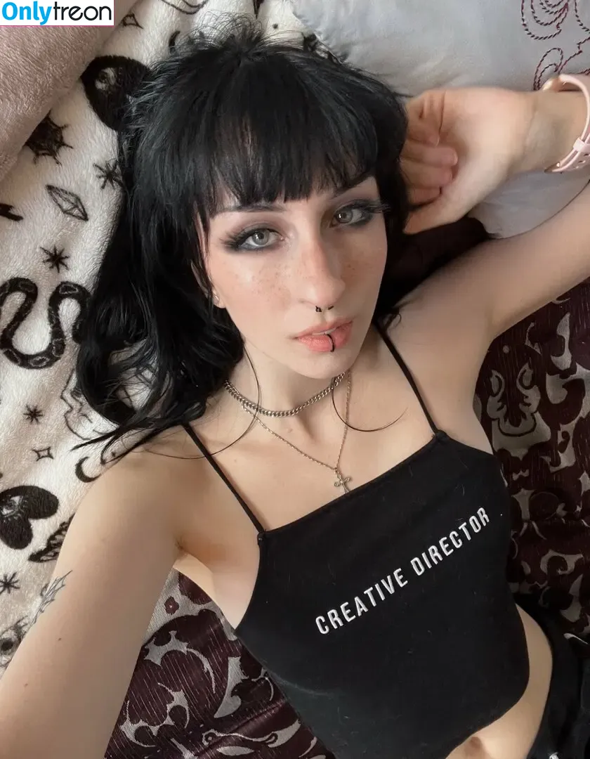 graveghostie nude photo #0035 (eghostie)