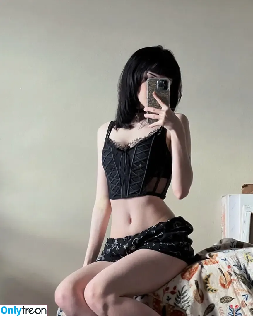 graveghostie nude photo #0065 (eghostie)