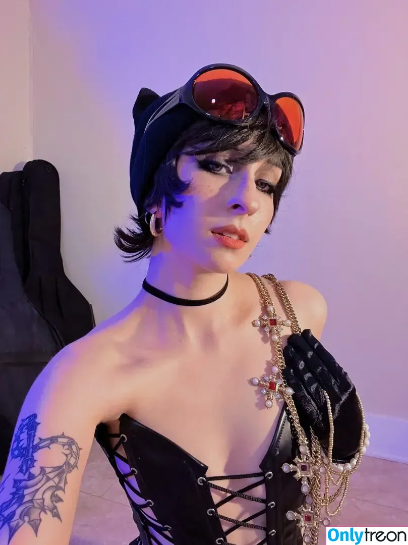 graveghostie nude photo #0090 (eghostie)