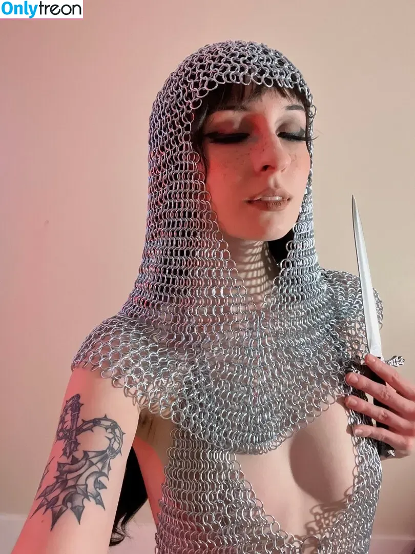 graveghostie nude photo #0092 (eghostie)