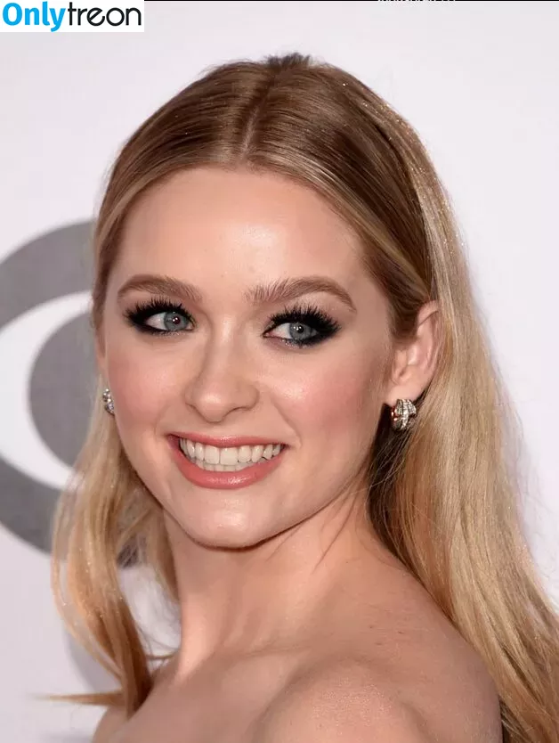 Greer Grammer голая photo #0005 (greer_grammer)