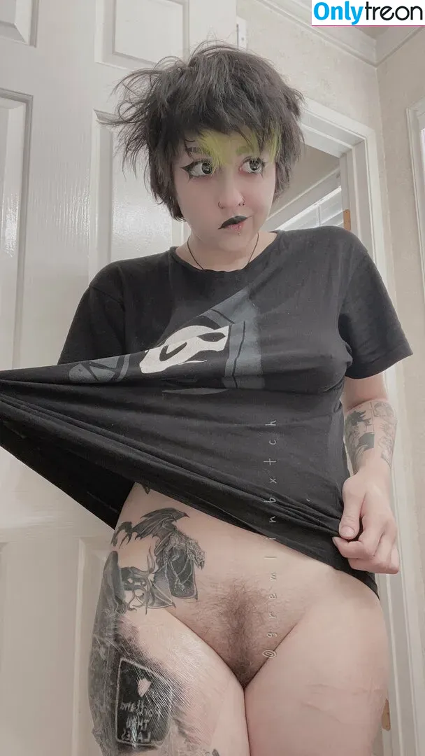 Gremlinbxtch nude photo #0026 (gremlincxnt)