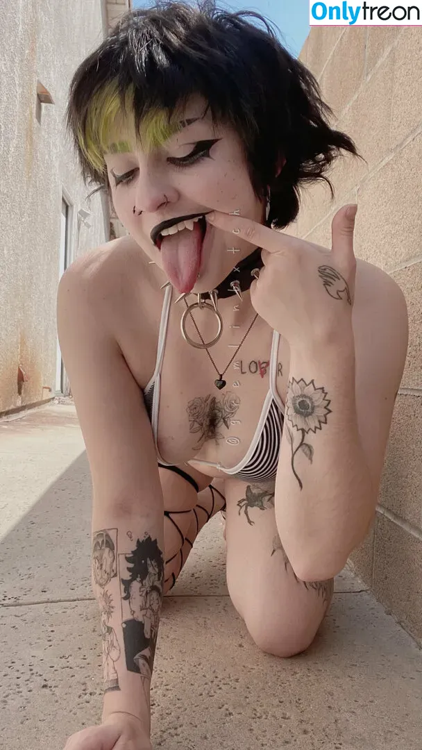 Gremlinbxtch голая photo #0266 (gremlincxnt)