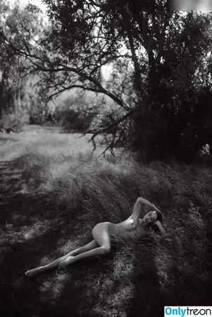 Greta Faeser / greta.official nude photo #0015
