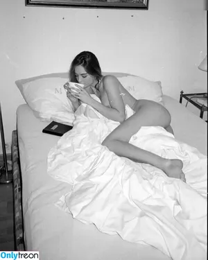 Greta Faeser / greta.official nude photo #0040