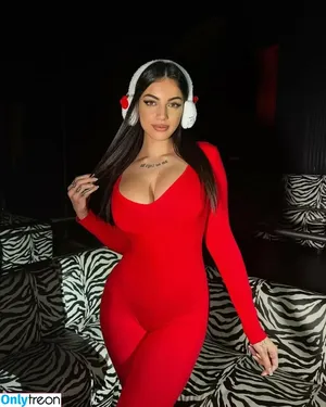 Greta Jasmin El Moktadi / Grelmos / Grelmosss nude photo #0021