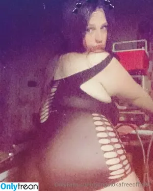 gringalokafreeofficial / alyaassafofficial nude photo #0061