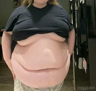growing_piggy1305 / ar nude photo #0006
