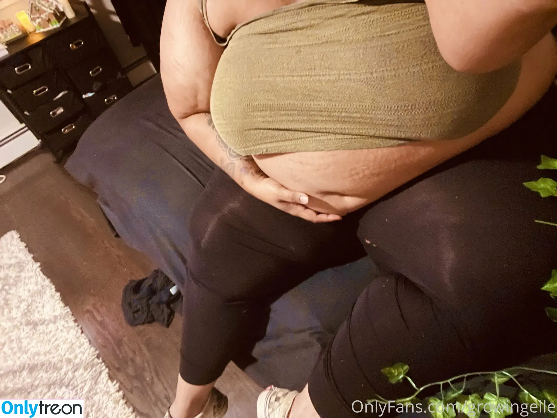 growingellex nude photo #0014 (growinglex)