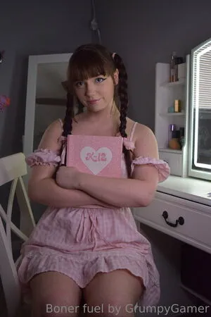 grumpygamergirl / MasterGrumps / grumpypants612 nude photo #0018