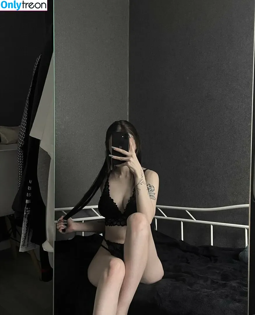 grystnayaanya nude photo #0142 (868833525 / grystnaya____ / matreshkaa / грустная аня)
