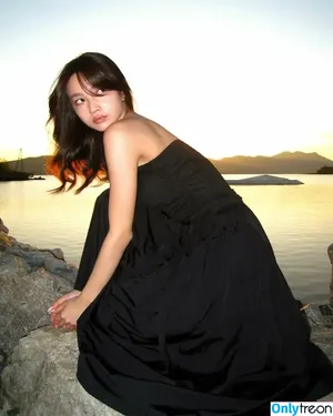 Gulsezim Khassen / hsnglsm nude photo #0003