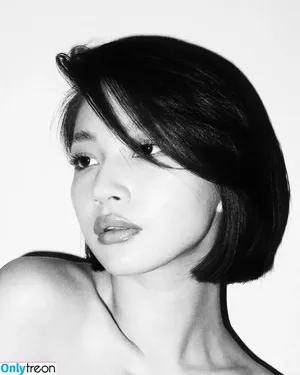Gulsezim Khassen / hsnglsm nude photo #0010